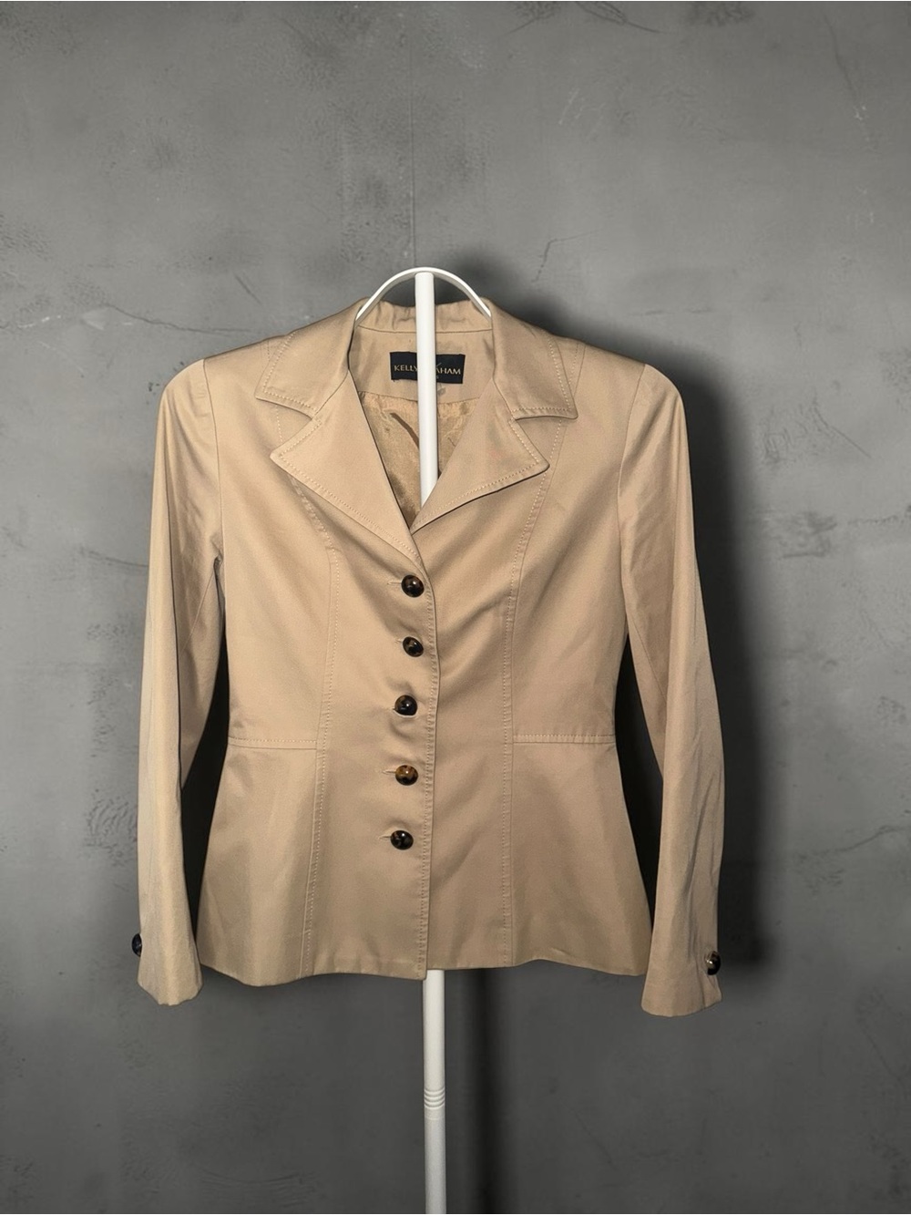 Vintage 90s Kelly Graham
Tan Tailored Blazer Jacket Size 2